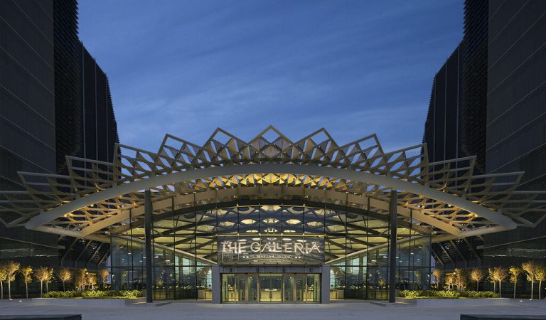 The Galleria Al Maryah Island introduces luxury fashion retailer, Versace