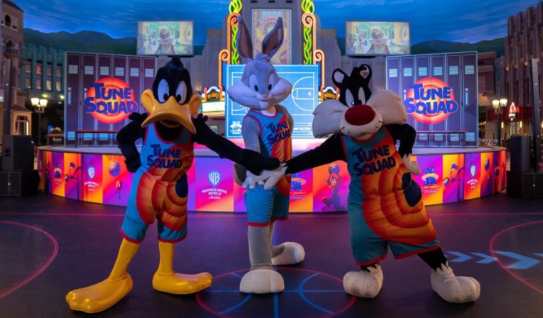Warner Bros. World™ Abu Dhabi welcomes you at their new live show