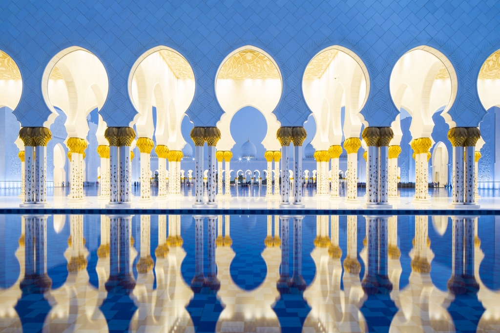 Water pools of Sheikh Zayed Grand Mosque