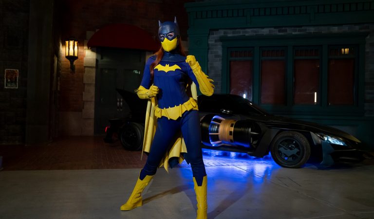 Meet ‘Batgirl’, the new DC Super Hero at Warner Bros. World™ Abu Dhabi!