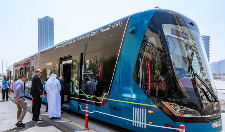 Did anyone spot tram-like electric buses in Abu Dhabi?