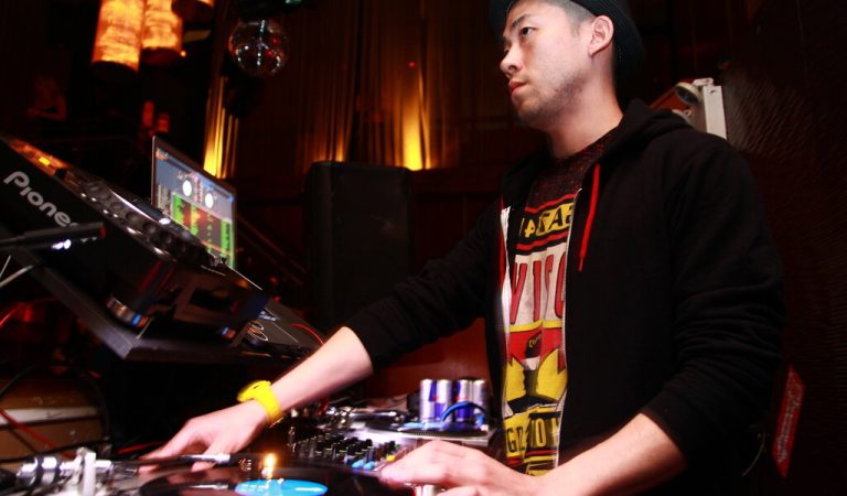 Unveiling the Ultimate DJ Experience at Mr Moto in Abu Dhabi