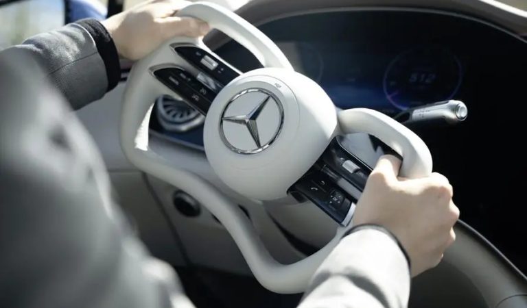 Mercedes-Benz Unveils Groundbreaking ‘Steer-by-Wire’ Innovation in New EQS, Redefining Future Driving Experience